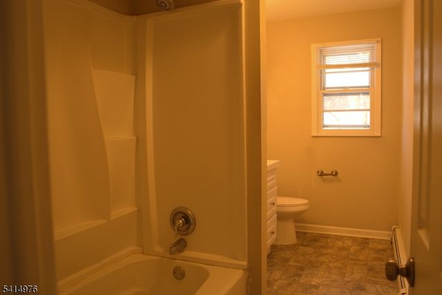 85 Rock Rd, Hawthorne Boro, NJ 07506