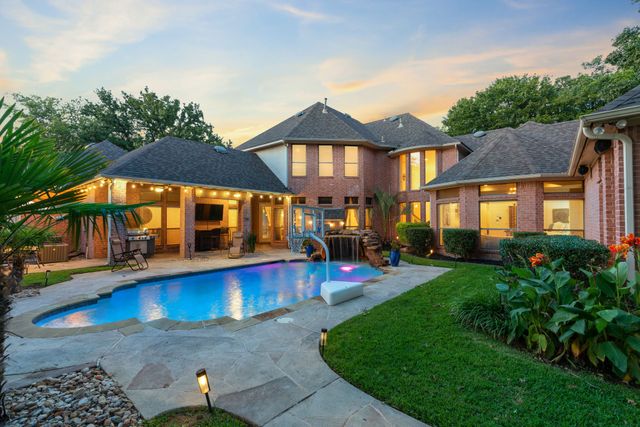 7208 Riverbrook Court, Arlington, TX 76001