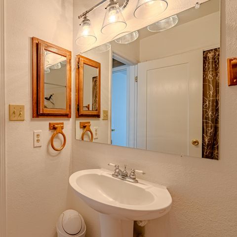 849 Nicklaus Drive SE, Rio Rancho, NM 87124