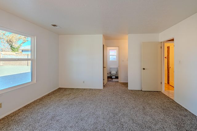 849 Nicklaus Drive SE, Rio Rancho, NM 87124