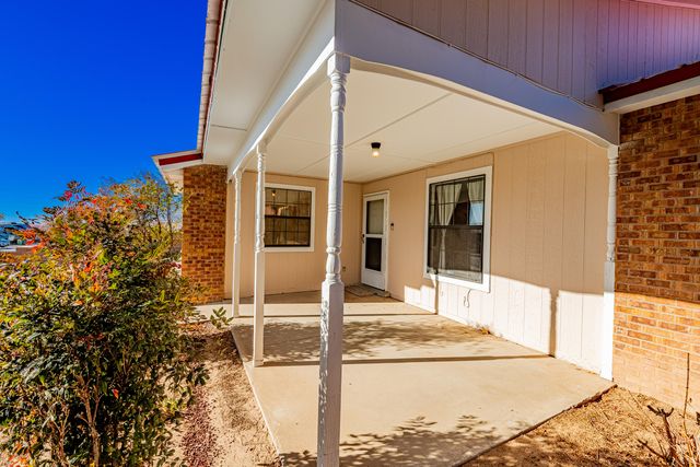 849 Nicklaus Drive SE, Rio Rancho, NM 87124