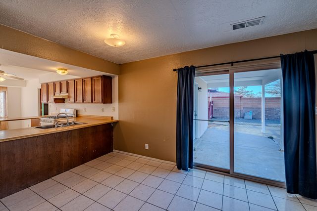 849 Nicklaus Drive SE, Rio Rancho, NM 87124