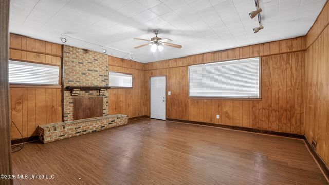1348 Marydale Drive, Jackson, MS 39212