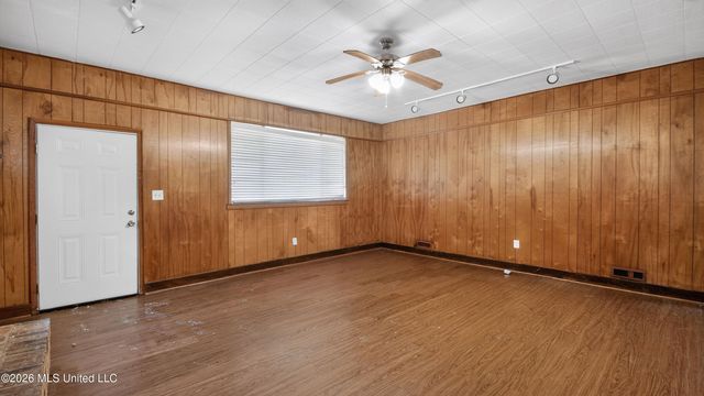 1348 Marydale Drive, Jackson, MS 39212