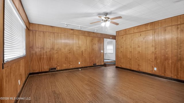 1348 Marydale Drive, Jackson, MS 39212
