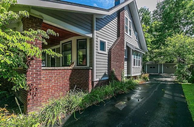 2593 Canterbury Road, Cleveland Heights, OH 44118