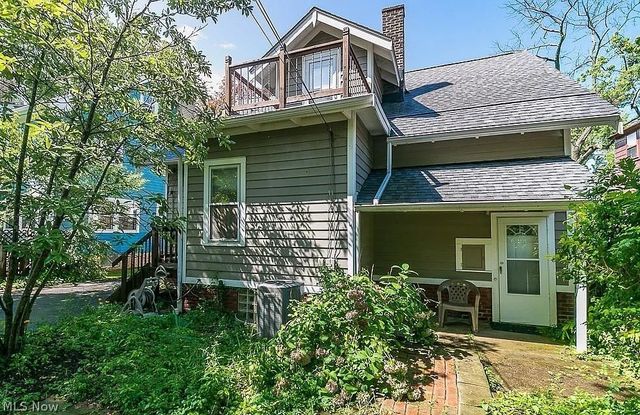 2593 Canterbury Road, Cleveland Heights, OH 44118