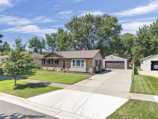 1616 Pershing Place, Janesville, WI 53546