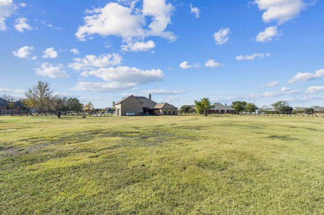 10832 Ridge Country Road, Haslet, TX 76052