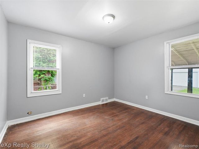 16476 Rossini Drive, Detroit, MI 48205