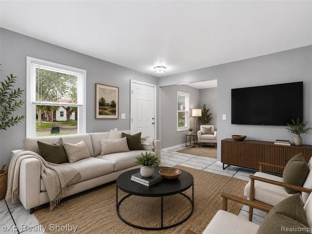 16476 Rossini Drive, Detroit, MI 48205