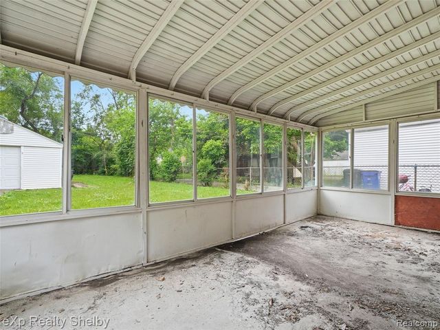 16476 Rossini Drive, Detroit, MI 48205