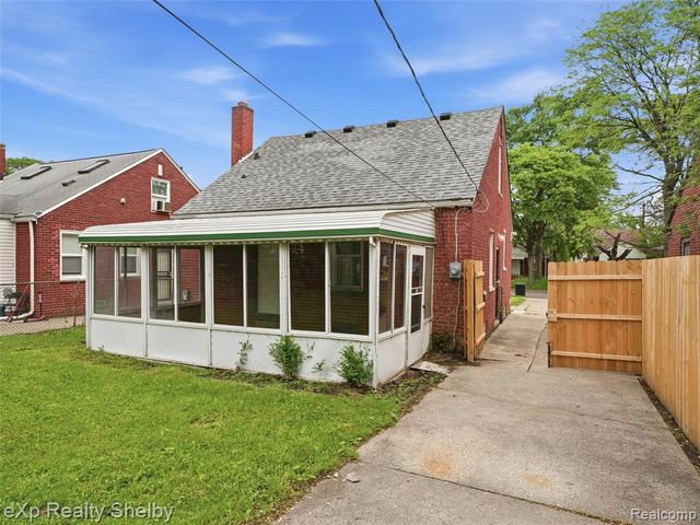 16476 Rossini Drive, Detroit, MI 48205