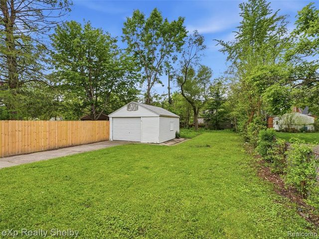 16476 Rossini Drive, Detroit, MI 48205