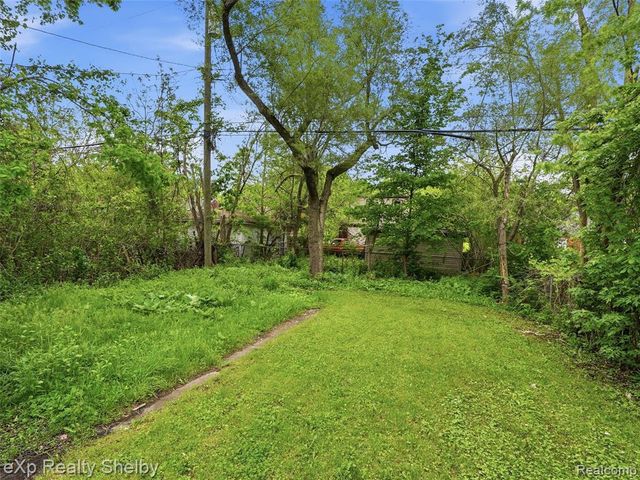16476 Rossini Drive, Detroit, MI 48205