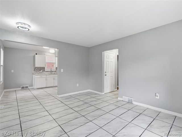 16476 Rossini Drive, Detroit, MI 48205