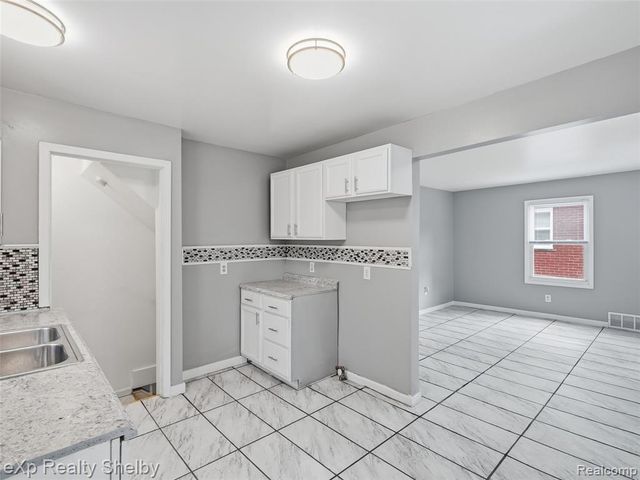 16476 Rossini Drive, Detroit, MI 48205