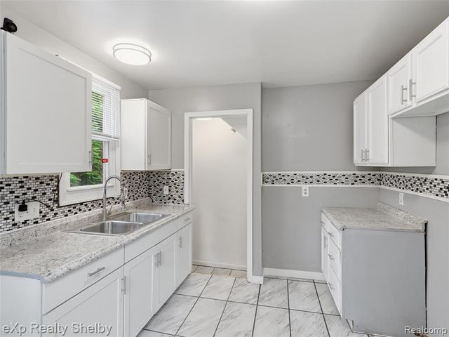16476 Rossini Drive, Detroit, MI 48205