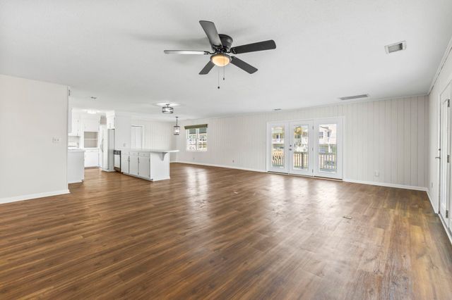 300 35th Ave. N, North Myrtle Beach, SC 29582