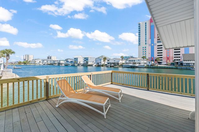 300 35th Ave. N, North Myrtle Beach, SC 29582