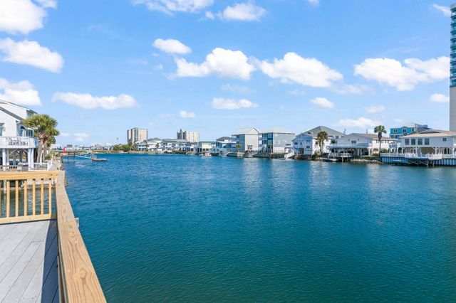 300 35th Ave. N, North Myrtle Beach, SC 29582