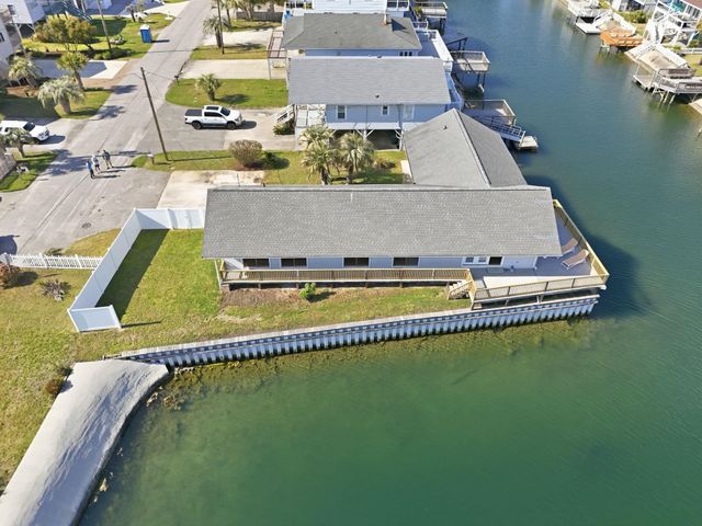 300 35th Ave. N, North Myrtle Beach, SC 29582