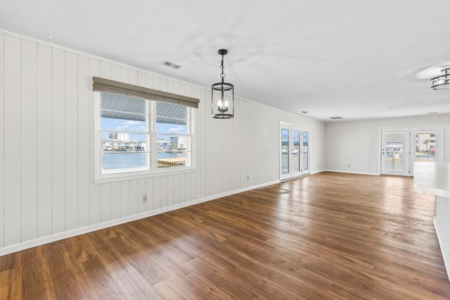 300 35th Ave. N, North Myrtle Beach, SC 29582