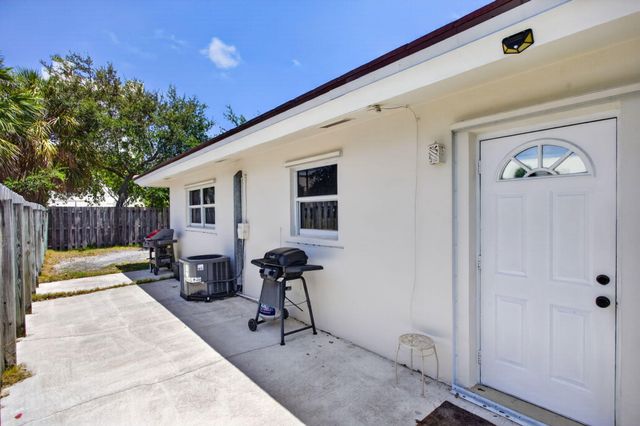 2607 NE 30TH Street, Fort Lauderdale, FL 33306