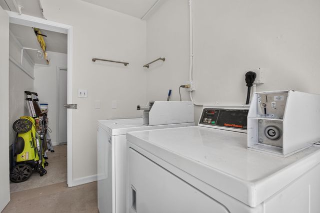 2607 NE 30TH Street, Fort Lauderdale, FL 33306