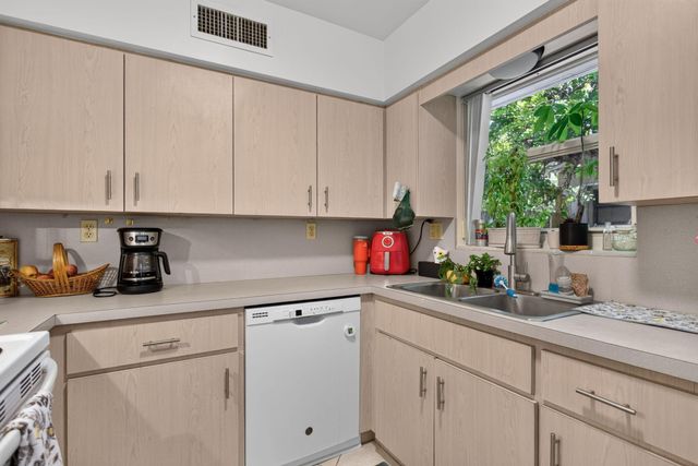 2607 NE 30TH Street, Fort Lauderdale, FL 33306