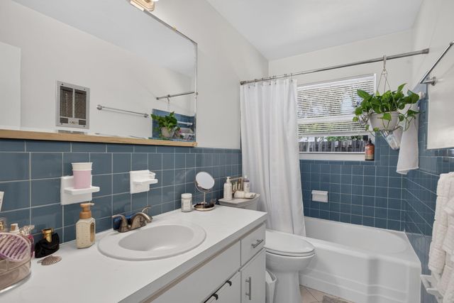 2607 NE 30TH Street, Fort Lauderdale, FL 33306