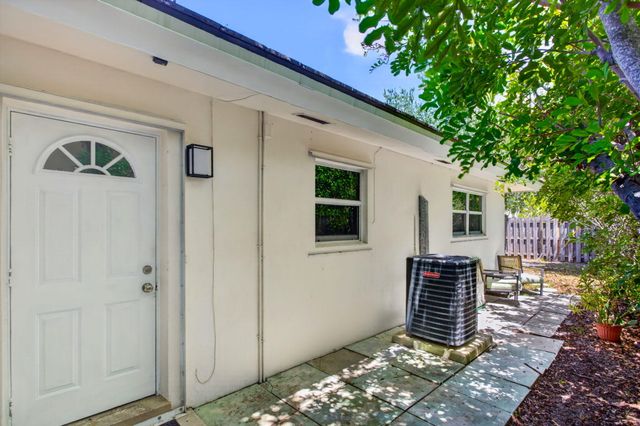 2607 NE 30TH Street, Fort Lauderdale, FL 33306