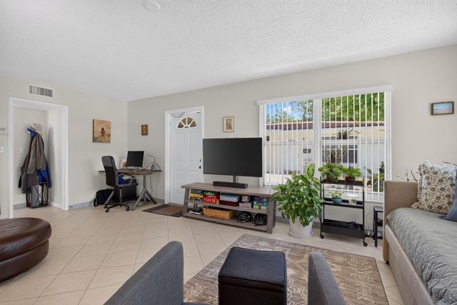 2607 NE 30TH Street, Fort Lauderdale, FL 33306