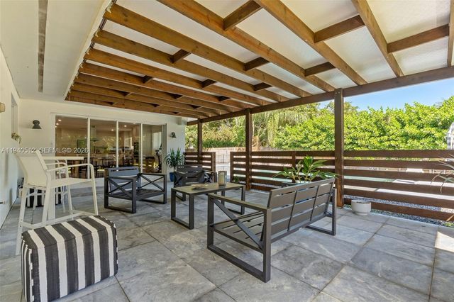 8121 SW 97th Ter, Miami, FL 33156