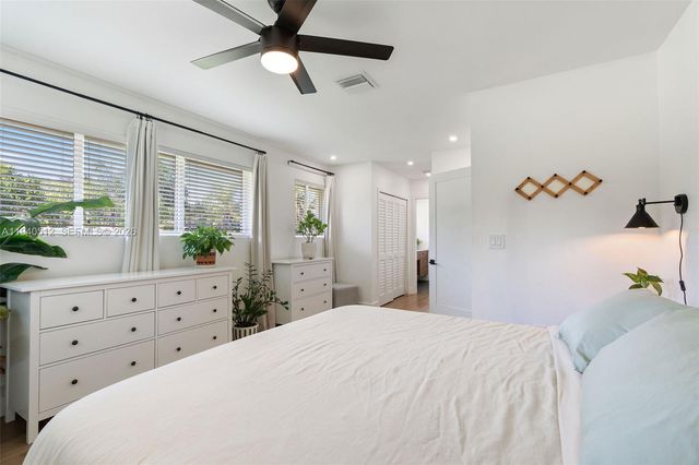 8121 SW 97th Ter, Miami, FL 33156