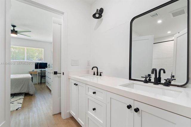 8121 SW 97th Ter, Miami, FL 33156