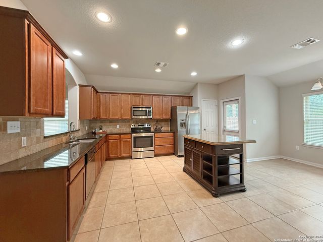 4096 Cherry Tree, Schertz, TX 78108