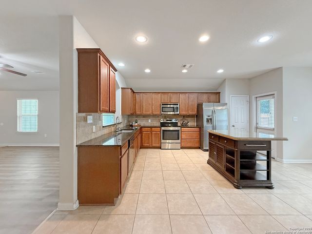 4096 Cherry Tree, Schertz, TX 78108