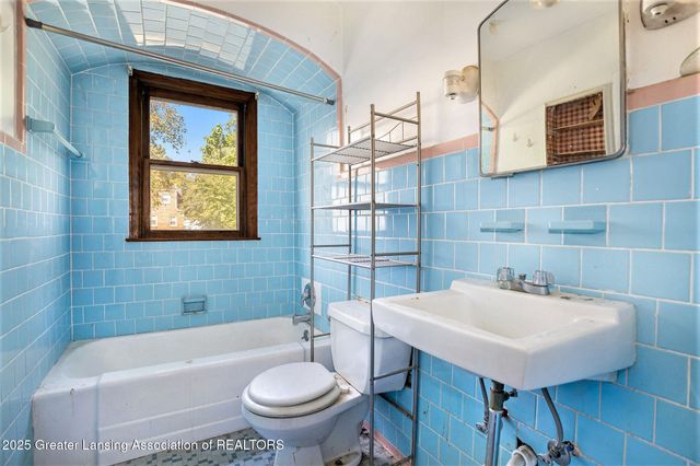 1017 Whyte Street, Lansing, MI 48906