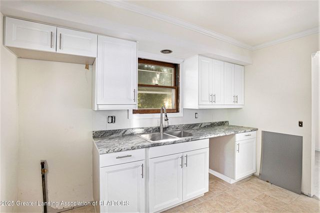 1017 Whyte Street, Lansing, MI 48906