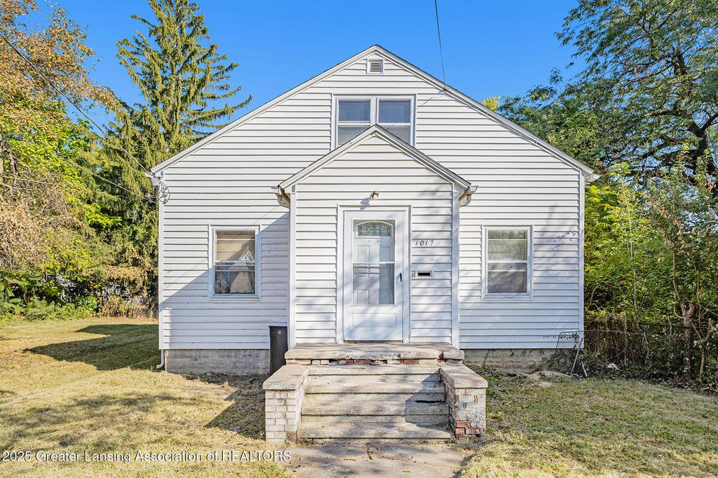 1017 Whyte Street, Lansing, MI 48906
