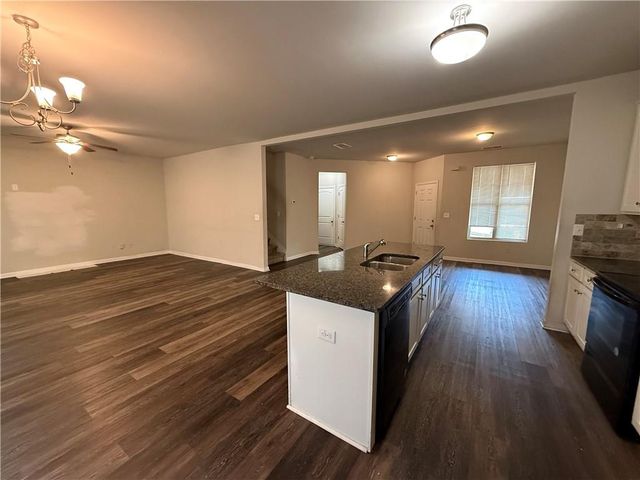 4299 Traipse Path, Ellenwood, GA 30294