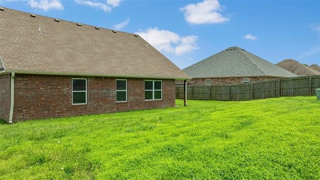 1209 Willow Oak Street, Elkins, AR 72727