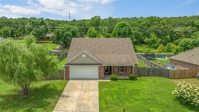 1209 Willow Oak Street, Elkins, AR 72727