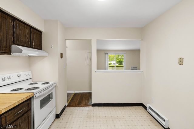 806 Eves Dr 3G, Hillsborough Twp., NJ 08844