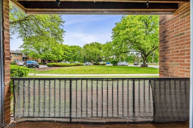 806 Eves Dr 3G, Hillsborough Twp., NJ 08844