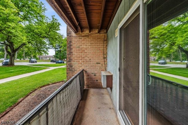 806 Eves Dr 3G, Hillsborough Twp., NJ 08844