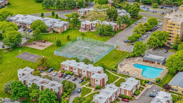806 Eves Dr 3G, Hillsborough Twp., NJ 08844