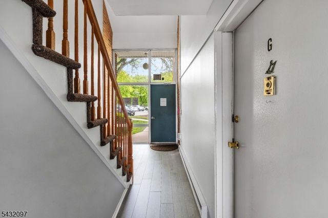806 Eves Dr 3G, Hillsborough Twp., NJ 08844