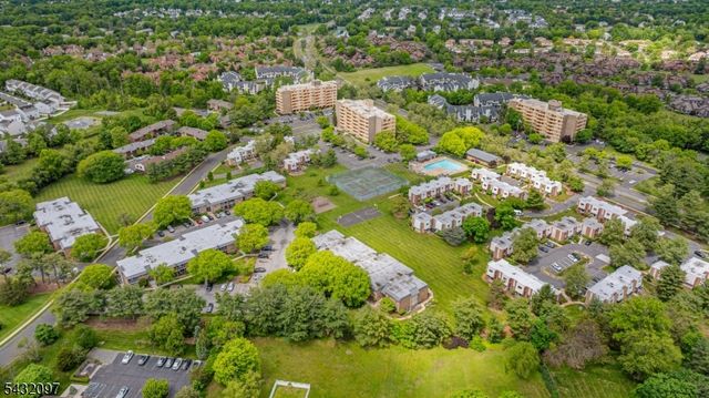 806 Eves Dr 3G, Hillsborough Twp., NJ 08844